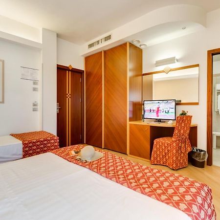 Hotel Europa Beach Village Giulianova Exterior photo